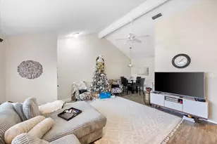 2920 Hilltop Dr, Euless, TX 76039 - Photo 9