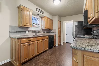 1245 N Knowles Drive, Saginaw, TX 76179 - Photo 7