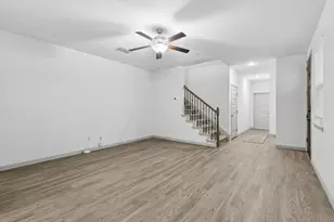 1106 Bowie Dr, Lewisville, TX 75077 - Photo 7