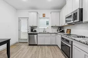 1106 Bowie Dr, Lewisville, TX 75077 - Photo 9