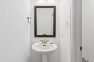 1106 Bowie Dr, Lewisville, TX 75077 - Photo 11