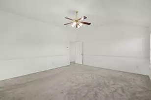 415 Hidden Ridge Dr, Burleson, TX 76028 - Photo 21