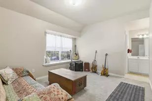 812 Lakeview Ct E, Crowley, TX 76036 - Photo 21