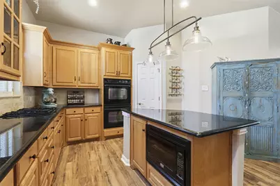 812 Lake View Court E, Crowley, TX 76036 - Photo 13