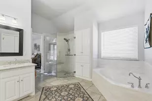 812 Lakeview Ct E, Crowley, TX 76036 - Photo 17