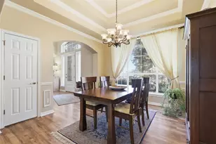 812 Lakeview Ct E, Crowley, TX 76036 - Photo 9