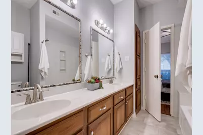 1609 Marsh Lane #110, Carrollton, TX 75006 - Photo 15