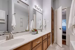 1609 Marsh Ln, Carrollton, TX 75006 - Photo 15