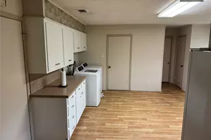 1910 Jefferson St, Commerce, TX 75428 - Photo 13