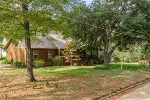 301 Thompson St, Kilgore, TX 75662 - Photo 5
