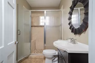 301 Thompson St, Kilgore, TX 75662 - Photo 13