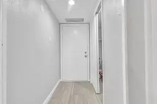 4837 Cedar Springs Rd, Dallas, TX 75219 - Photo 11