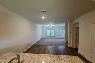 104 Lady Bird Ct, Venus, TX 76084 - Photo 5