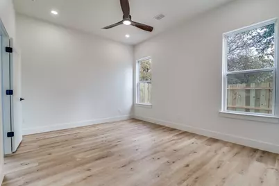 407 Bobbie Street, Dallas, TX 75203 - Photo 9