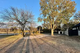 511 Beavers Dr, Southmayd, TX 75092 - Photo 1