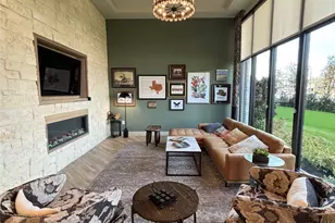 300 N McDonald St, McKinney, TX 75069 - Photo 15