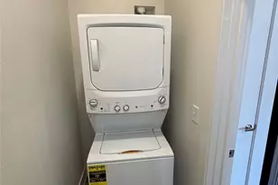 300 N McDonald St, McKinney, TX 75069 - Photo 23