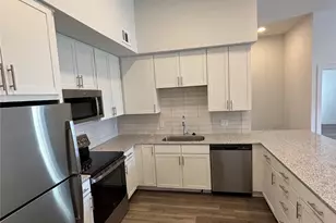 300 N McDonald St, McKinney, TX 75069 - Photo 3