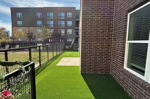 300 N McDonald St, McKinney, TX 75069 - Photo 27