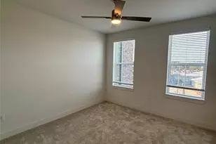 300 N McDonald St, McKinney, TX 75069 - Photo 9