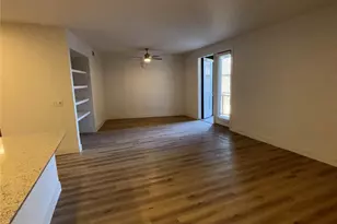 300 N McDonald St, McKinney, TX 75069 - Photo 13