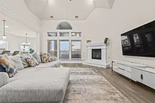 14892 Hometown Dr, Frisco, TX 75035 - Photo 11