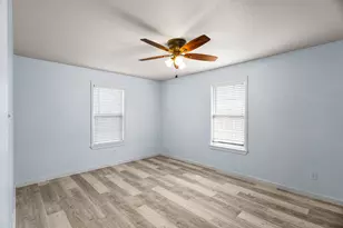 202 Blocker St, Bridgeport, TX 76426 - Photo 15