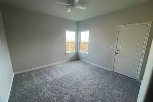 2825 Peony Dr, Sherman, TX 75092 - Photo 5