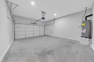 302 W Coral Way, Grand Prairie, TX 75051 - Photo 31