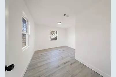 1817 Newton Street, Arlington, TX 76010 - Photo 17