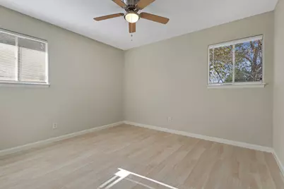 2821 N Bell Avenue, Denton, TX 76209 - Photo 15