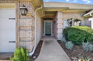 324 Woodcrest Dr, Saginaw, TX 76179 - Photo 3