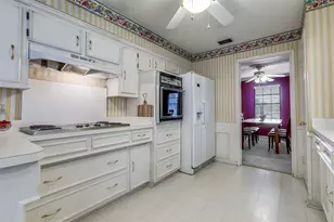 9320 Whitehurst Dr, Dallas, TX 75243 - Photo 11