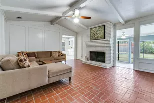 9320 Whitehurst Dr, Dallas, TX 75243 - Photo 5