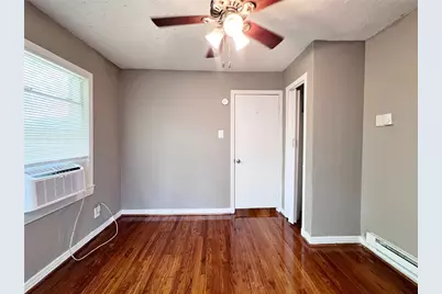 1121 N Bishop Avenue #C, Dallas, TX 75208 - Photo 9