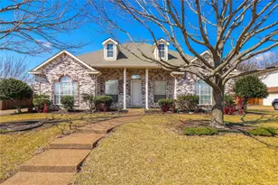 717 Summerfield Dr, Murphy, TX 75094 - Photo 1