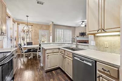 3813 Oak Leaf Lane, Bedford, TX 76021 - Photo 3