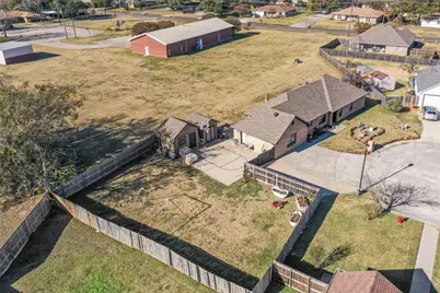 244 Point Circle, Pilot Point, TX 76258 - Photo 33