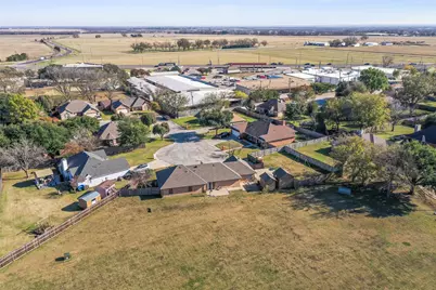 244 Point Circle, Pilot Point, TX 76258 - Photo 35