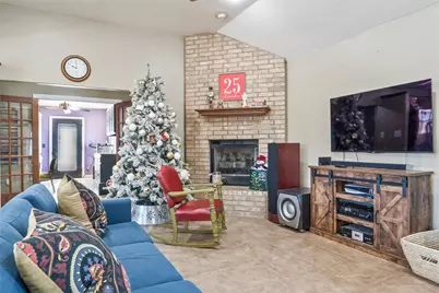 244 Point Circle, Pilot Point, TX 76258 - Photo 9