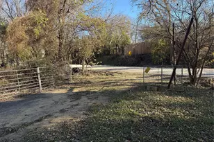 205 S Pkwy Dr, Alvarado, TX 76009 - Photo 33