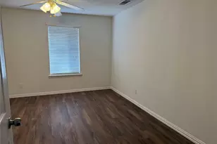 205 S Pkwy Dr, Alvarado, TX 76009 - Photo 25