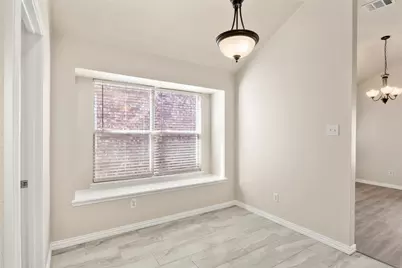 928 Wood Brook Drive, Grand Prairie, TX 75052 - Photo 17