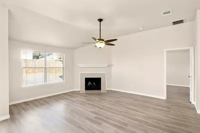 928 Wood Brook Drive, Grand Prairie, TX 75052 - Photo 7