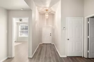928 Wood Brook Dr, Grand Prairie, TX 75052 - Photo 5