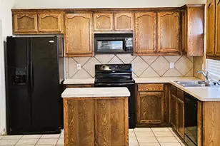 7909 Raton Ridge Ln, Arlington, TX 76002 - Photo 3