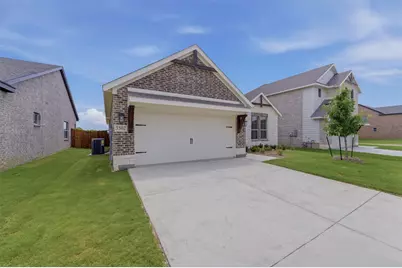 3502 Helena Street, Gainesville, TX 76240 - Photo 3