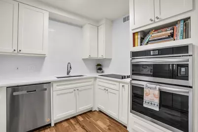 3701 Turtle Creek Boulevard #5H, Dallas, TX 75219 - Photo 5