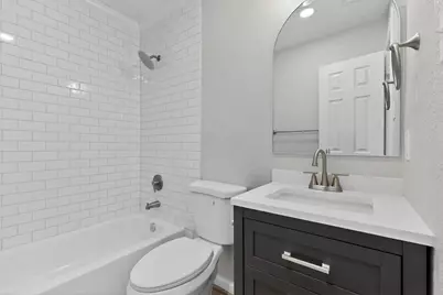 733 Woodcrest Drive, Grand Prairie, TX 75052 - Photo 15