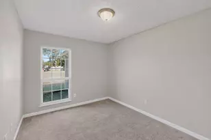 733 Woodcrest Dr, Grand Prairie, TX 75052 - Photo 25